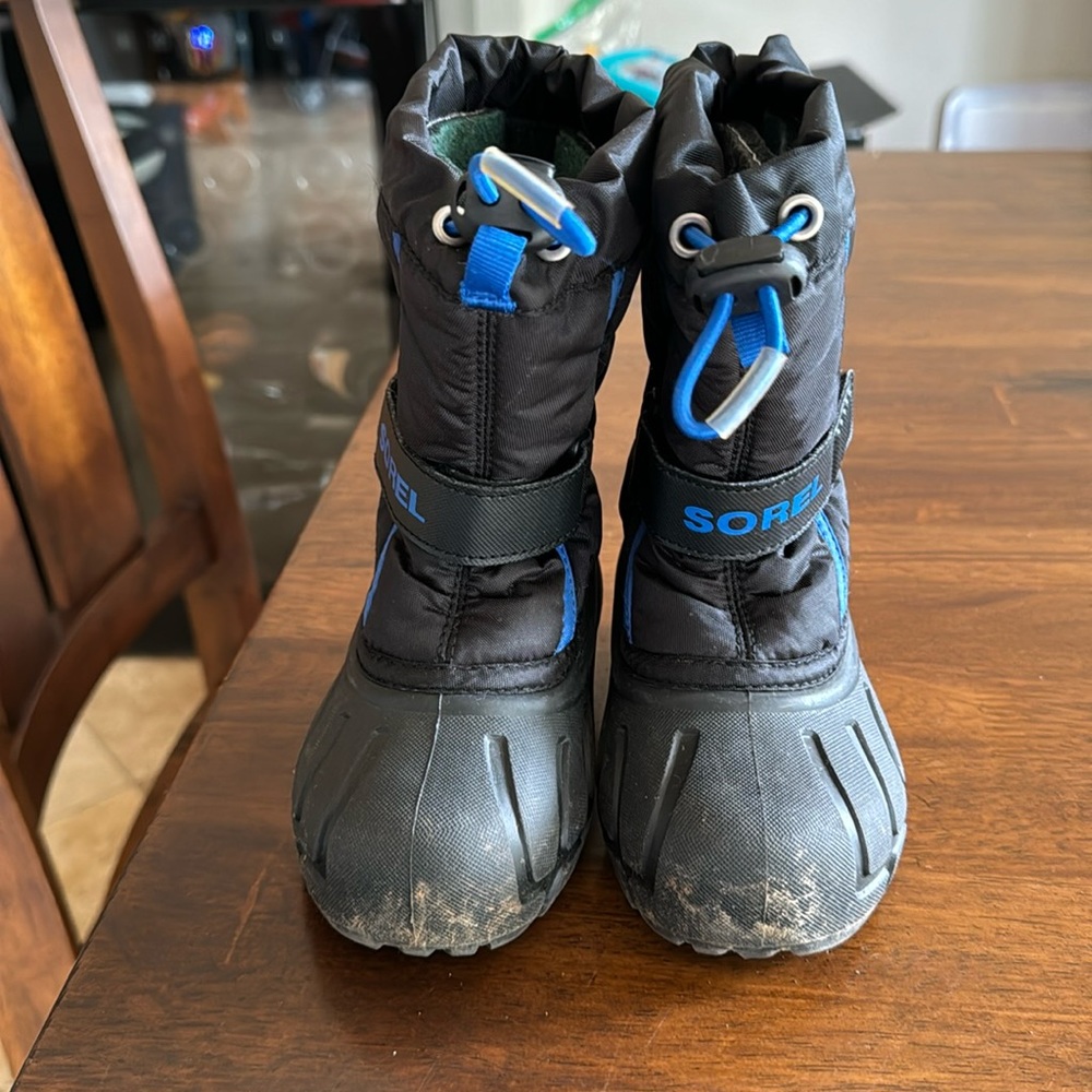 SOREL snow boots. Size 8 toddler